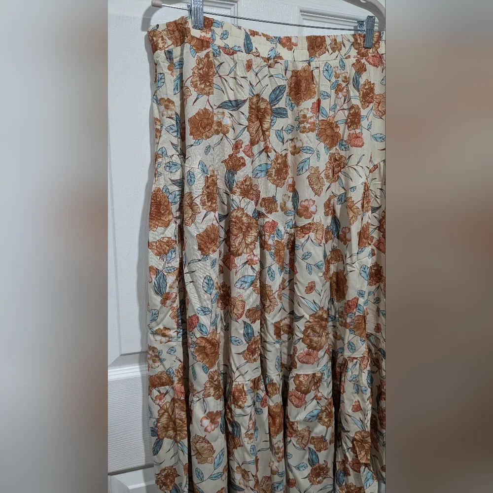 Hayden Floral Tiered A-Line Maxi Skirt - Picture 2 of 5